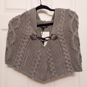 Pale Green Romantic Size Small Cape Hooded Poncho